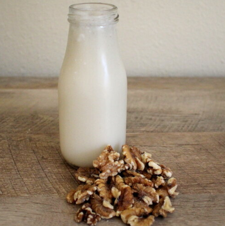 Herbal Walnut Milk for Men's Health | 核桃药膳牛奶