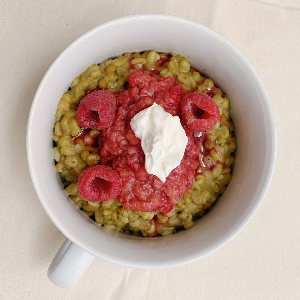 Matcha Raspberry Coix Seed Porridge | 抹茶树莓薏仁粥