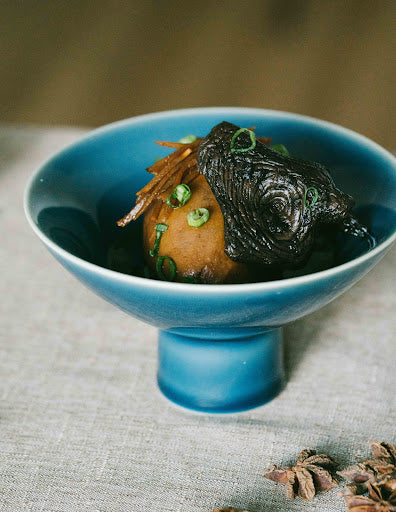 Stewed Taro with Mushroom for Fall Dryness | 蘑菇药膳煮芋艿